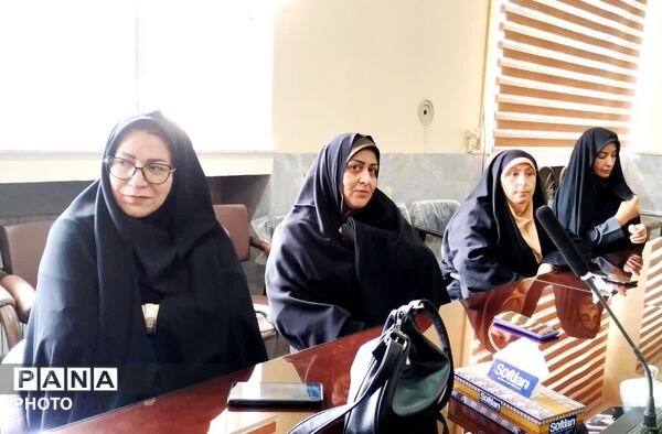 مراسم تجلیل از معلمان منتخب نمونه منطقه ای شهرستان کلات 