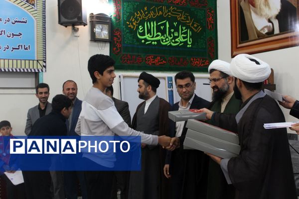 محفل قرآنی دانش آموزان در گلوگاه