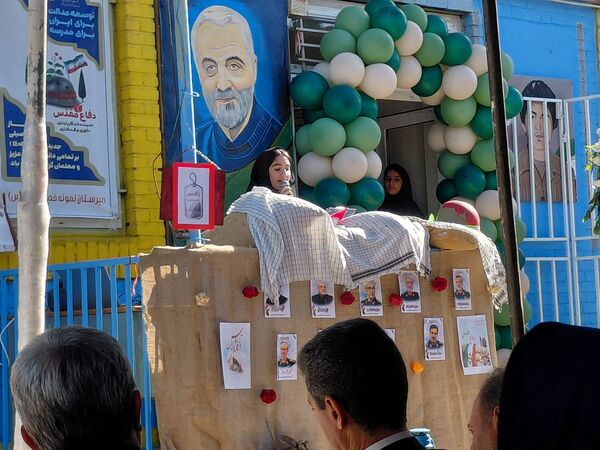 مراسم بازگشایی مدارس و جشن عاطفه‌ها در مدرسه نمونه دولتی خدیجه الکبری(س) قروه
