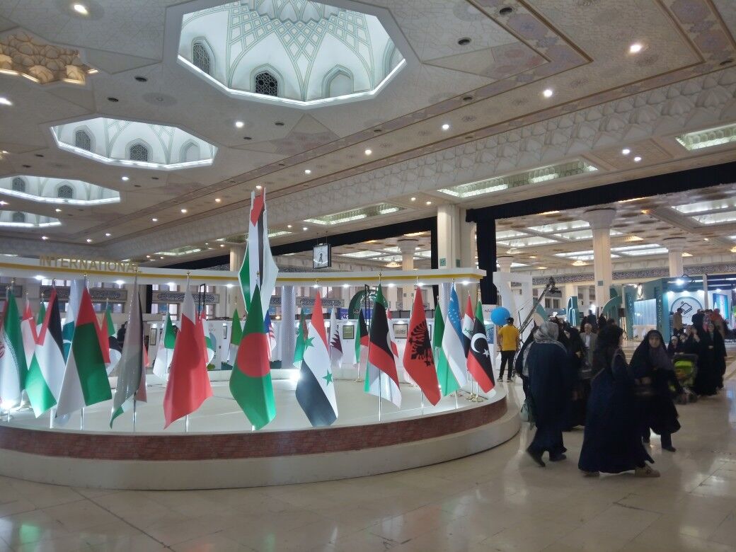 نمایشگاه قرآن کریم امسال با استقبال پر خروش مردم برگزار 