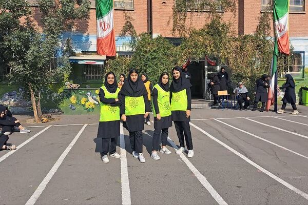 هنرنمایی دانش‌آموزان در رشته‌های ورزشی به‌مناسبت هفته تربیت‌بدنی در ناحیه 2 شهرری 