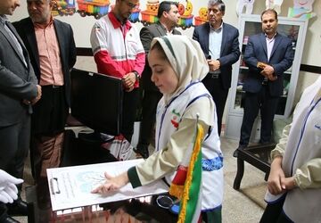 آیین افتتاحیه اتاق بهداشت در مدرسه آیت‌الله خامنه‌ای قرچک به مناسبت هفته سلامت