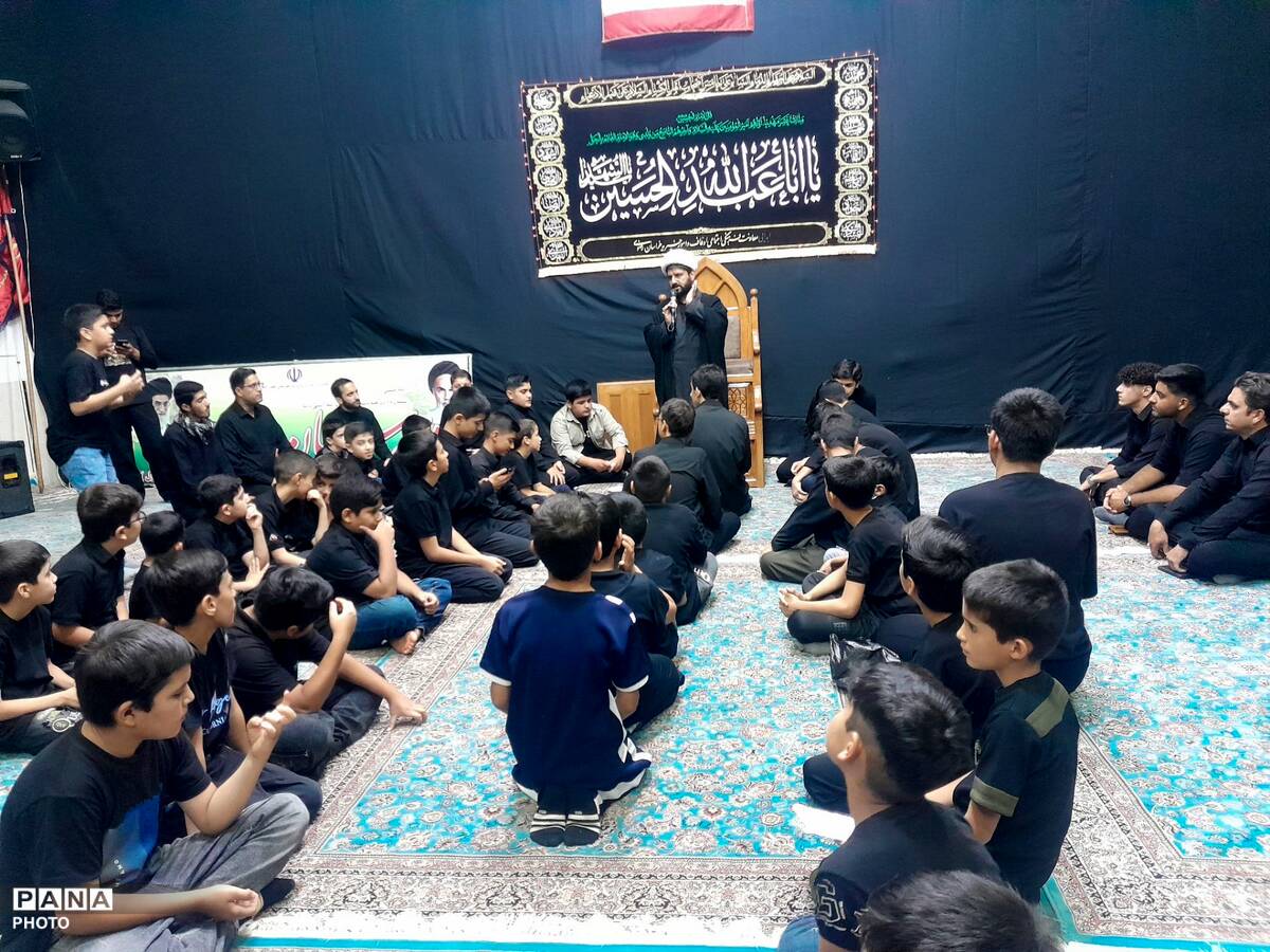 مراسم دهه اول ماه محرم به میزبانی هیئت دانش آموزی قاسم بن الحسن (ع)