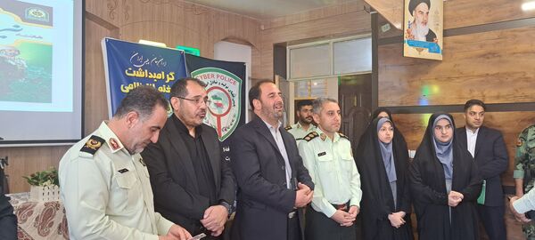  مراسم روز نیروی انتظامی در مدرسه شاهد 