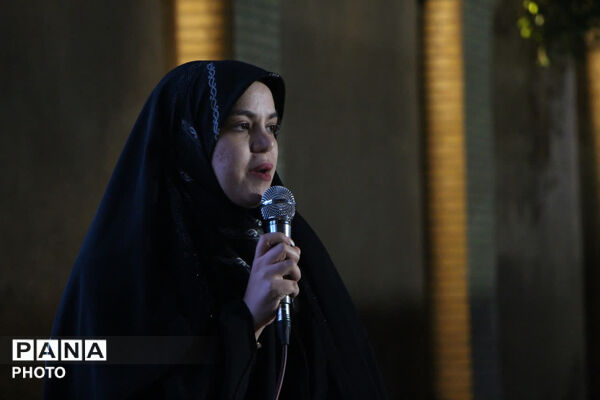 محفل شعرای یزدی در روز دختر