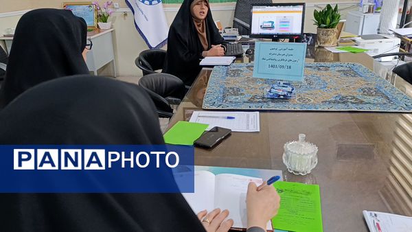 جلسه توجیهی مدیران هنرستان دخترانه با موضوع آزمون غربالگردی