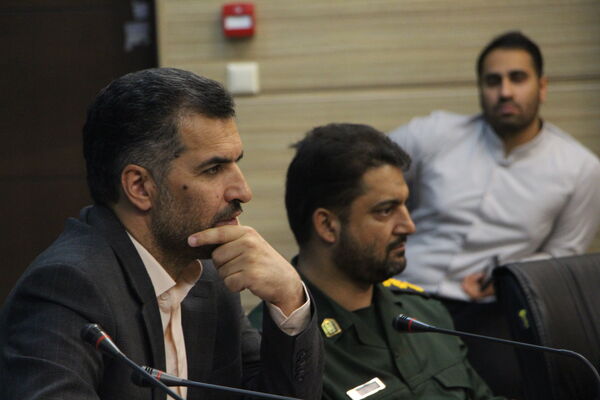 نشست ستاد ساماندهی امور جوانان استان یزد به ریاست استاندار  یزد