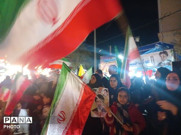 اجتماع باشکوهی فرهنگیان استان البرز در چهلم شهادت رهبر و دانش‌آموزان میناب