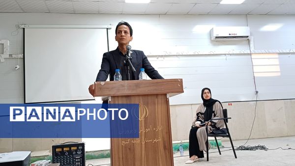 درخشش دانش‌آموزان نخبه قلعه‌گنج در جشن تقدیر کانون قلم‌چی