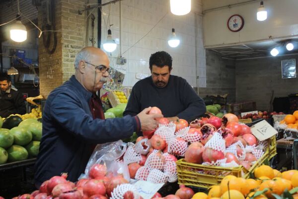 بازار داغ یلدا در زنجان
