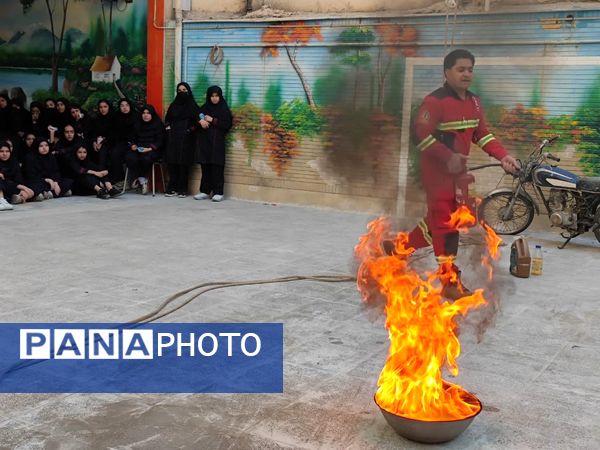 آتش‌نشان نماد عشق و جوانمردی
