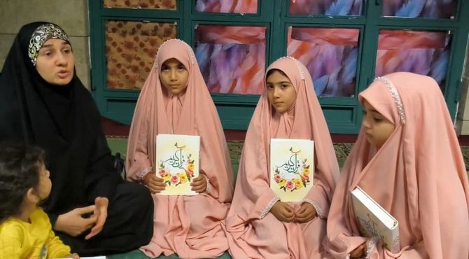 حضور پرشور دختران پیشتاز و پانایی در مسجد حضرت ابوالفضل(ع)