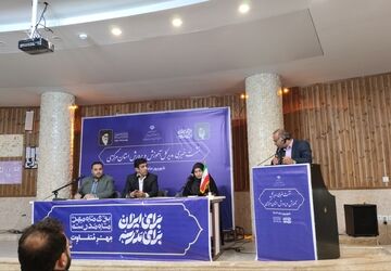 نشست خبری مدیر کل آموزش و پرورش استان مرکزی با اصحاب رسانه