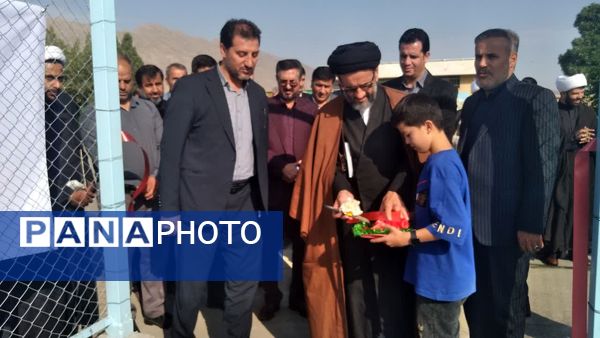  افتتاح اولین زمین ورزشی درون مدرسه‌ای تایل‌کورت استان مرکزی درمدرسه زینب کبری(س) شازند 