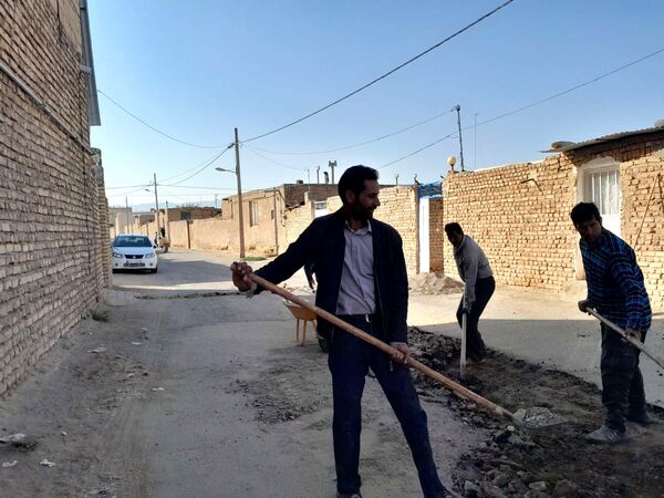 کوچه دبیرستان مادر مهربان نقاب سامان یافت