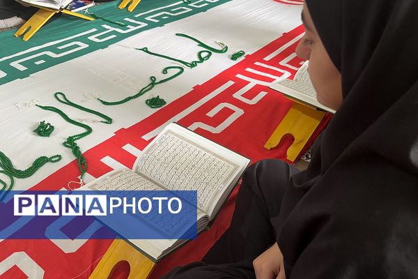 محفل انس با قرآن به مناسبت ولادت حضرت مهدی(عج)در دبیرستان طریقت جوادآباد