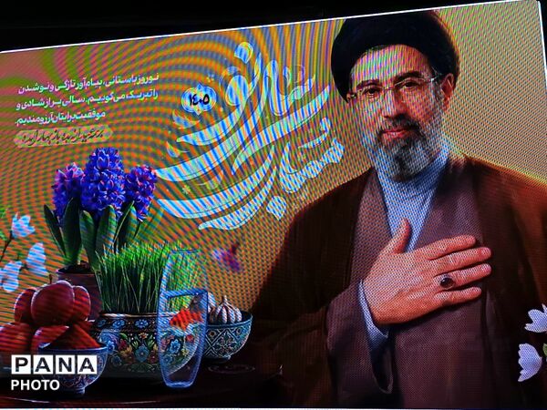 حماسه سازی مردم نیشابور در بیستمین شب از راهپیمایی های مردمی بلوار فضل 