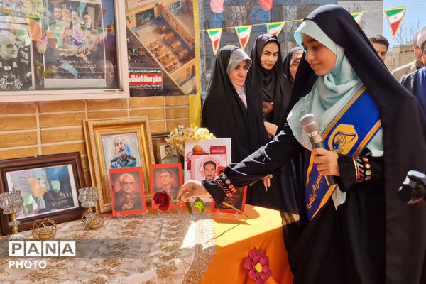 وزیر آموزش و پرورش میهمان دانش‌آموزان مدرسه شاهد دالکی