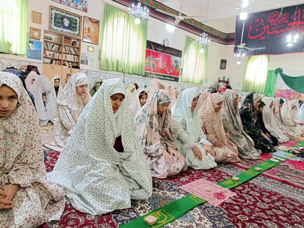اولین روز اعتکاف دانش‌آموزان در فاروج 