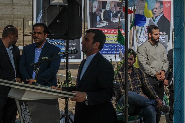 آیین خشت گذاری سه مدرسه ۱۵ کلاسه در کهریزک