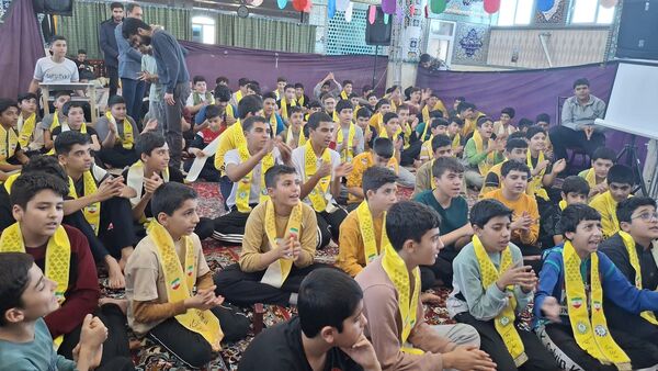 پرواز تا آسمان در مسجد حضرت زینب شهرکرد 