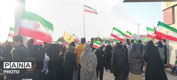 خروش حماسی مردم انقلابی بندرعباس در تجدید میثاق با رهبر جدید انقلاب اسلامی