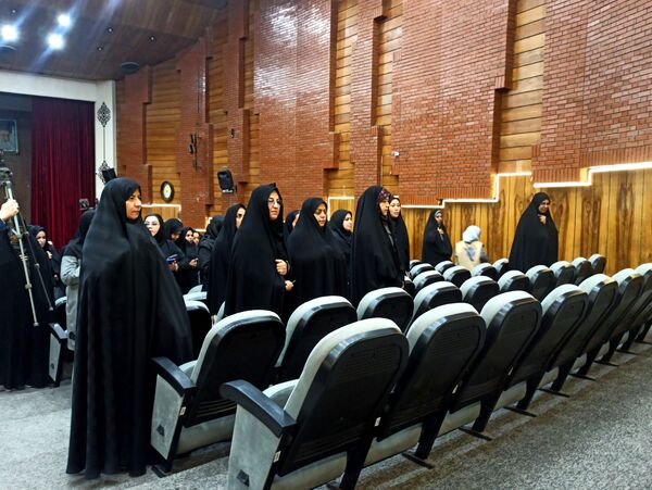 نشست طرح نماد در تالار تربیت ؛ گامی برای تقویت مراقبت اجتماعی دانش‌آموزان 
