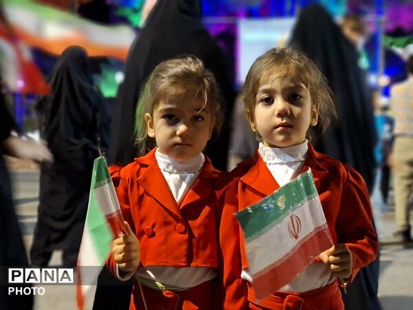 شکوفه‌های انقلاب در رشتخوار؛ حضور پرشور شبانه و پایداری پای آرمان‌ها