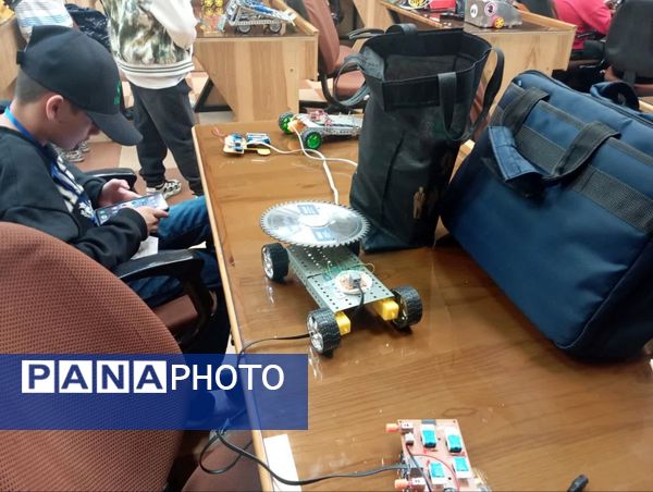 درخشش هنرستان آزادی فلسطین در چهارمین دوره مسابقات کشوری کید‌کد