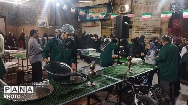 گذری بر موکب ها در هفتاد  و یکمین شب از اجتماعات مردمی حسینیه امام خمینی نیشابور 