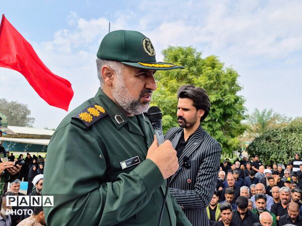 مراسم تشییع پیکر مطهر شهید اسماعیل آزادگرمی در کرمان
