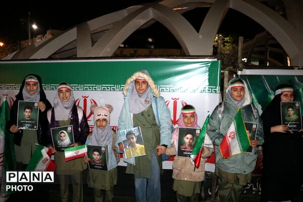 دانش‌آموزان پای کار وطن