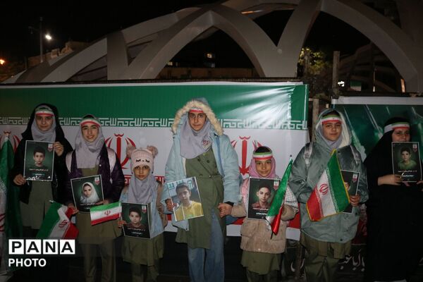 دانش‌آموزان پای کار وطن