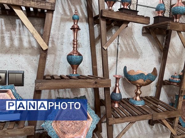 افتتاحیه غرفه فیروزه کوبی در بازارچه صنایع دستی شهرکرد