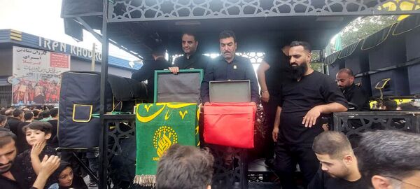 استقبال عزاداران حسینی از کاروان نمادین اسرای کربلا در قم