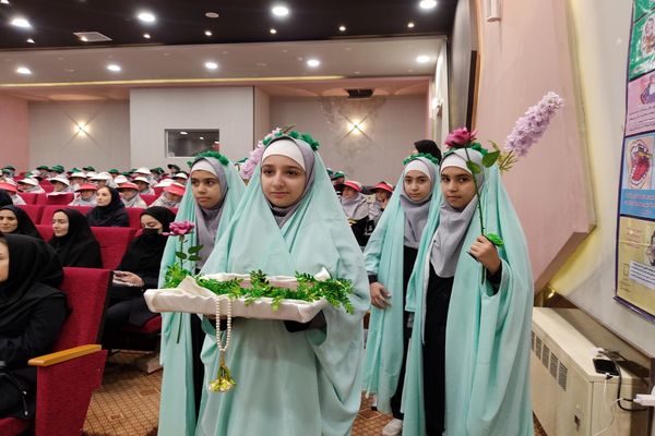 اجرای طرح «وارنیش  فلوراید تراپی » در مدارس ابتدایی استان اردبیل