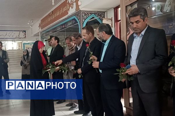 برگزاری مراسم بزرگداشت روز معلم در نیشابور 