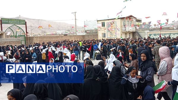 حضور پرشور و وحدت‌آفرین مردم در راهپیمایی ۲۲ بهمن