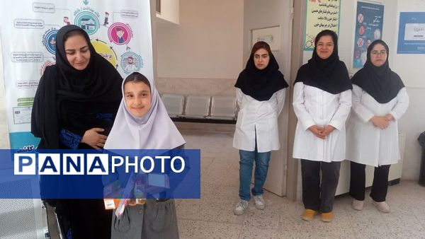 تبریک روز پرستار به کارکنان درمانگاه و خانه بهداشت روستای فدافن 