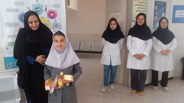 تبریک روز پرستار به کارکنان درمانگاه و خانه بهداشت روستای فدافن 