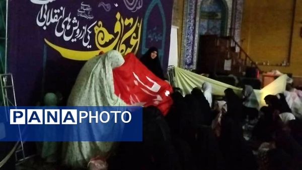 اعتکاف دانش‌آموزان دختر در مسجد امام حسین (ع) تبریز