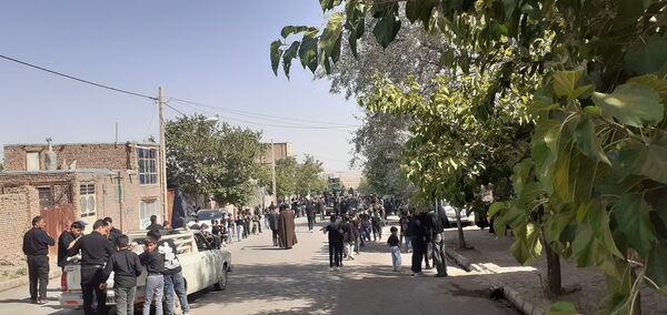 روستای سربالا در سوگ امام حسین(ع)؛ حضور پرشور جوانان در مراسم عزاداری حماسه‌ساز شد