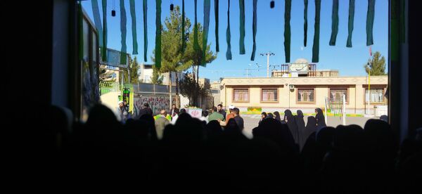 استقبال از شهید‌گمنام در دبیرستان رضوانه شاهبیکی سربیشه 