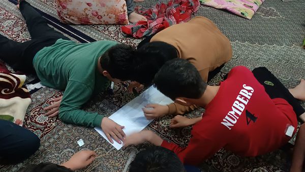 ساخت پل ماکارونی توسط معتکفین اعتکاف دانش آموزی سه روز در بهشت