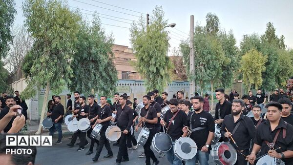 مراسم علَم کشی و کاروان نمادین اسرای کربلا در قم