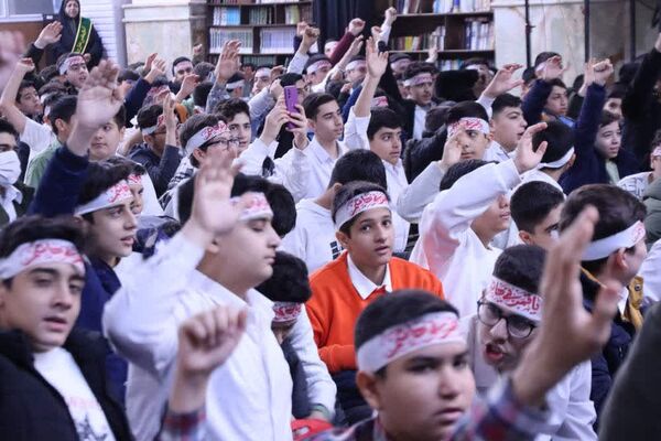 جشن عبادت و بندگی ۱۰۰۰ دانش‌آموز پسر اسلامشهری