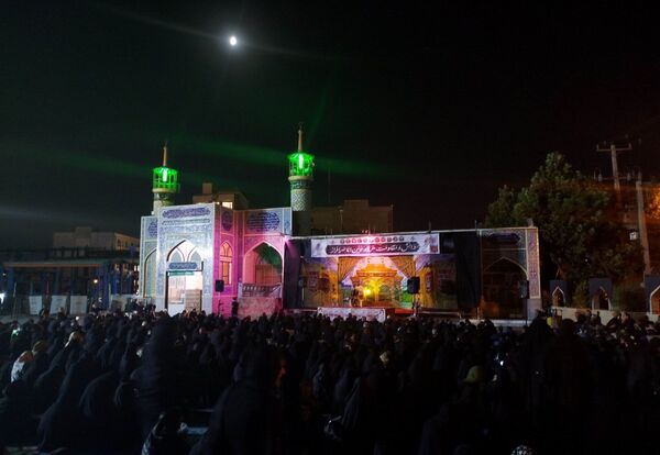 مراسم شب عاشورا  در گلزار شهدای نیشابور