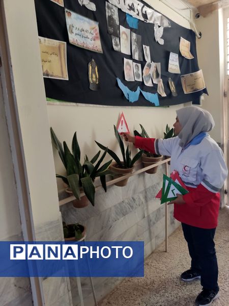 اجرای مانور زلزله  در دبیرستان دخترانه فرهیختگان