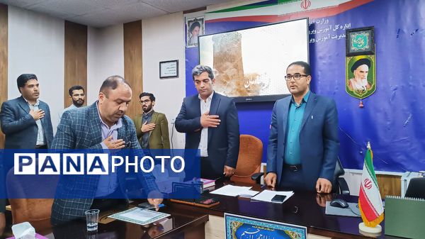 نشست خبری رئیس آموزش و پرورش شهرستان مارگون به‌مناسبت هفته معلم