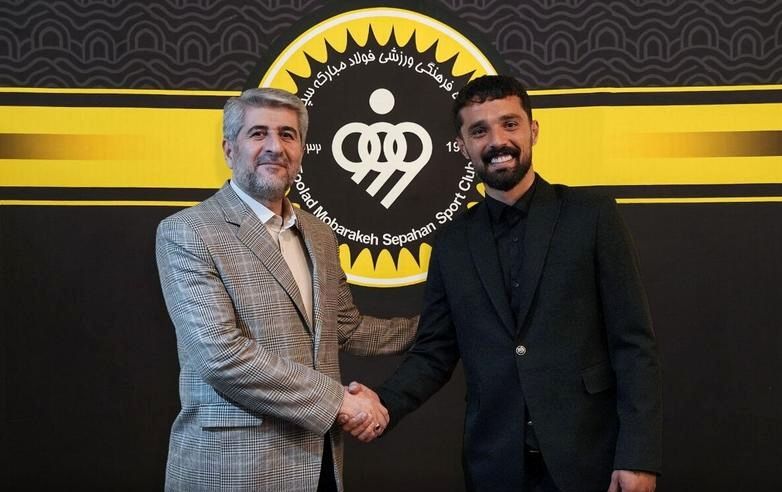 نورافکن با سپاهان 2 ساله امضاء کرد